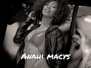 Anahi_macys