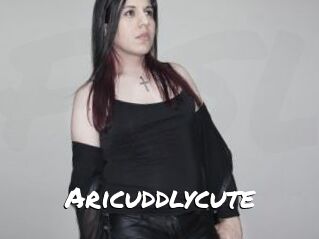 Aricuddlycute
