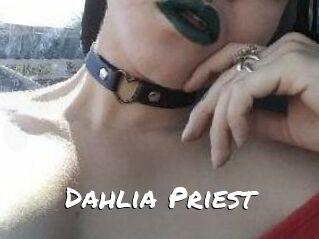 Dahlia_Priest