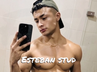 Esteban_stud