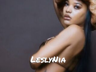 LeslyNia