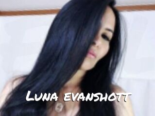 Luna_evanshott