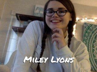 Miley_Lyons