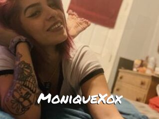 MoniqueXox