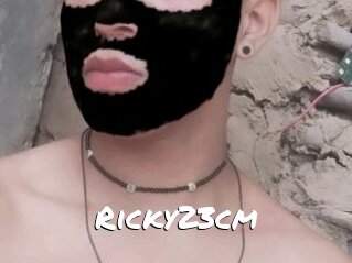 Ricky23cm